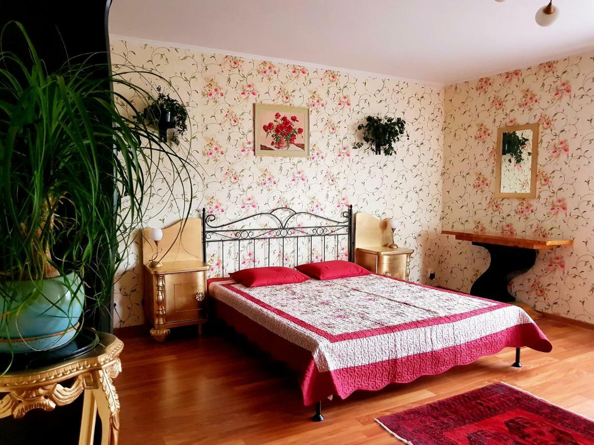 Pensjonat Nostalgia Kolobrzeg Ngoại thất bức ảnh